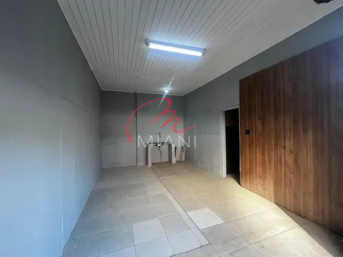 Loja para alugar, 40 m² - Excelente Ponto Comercial para Pizzaria  Av. Eiras Garcia | 40m²