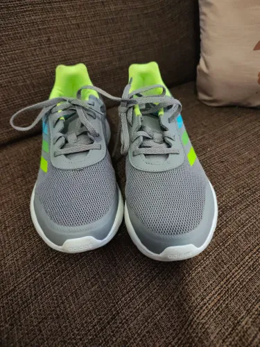 Tênis Adidas