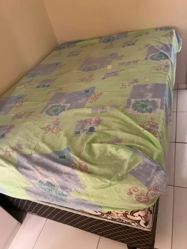 Cama de casal com colchão