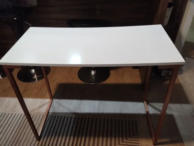 Mesa aparador/Escrivaninha