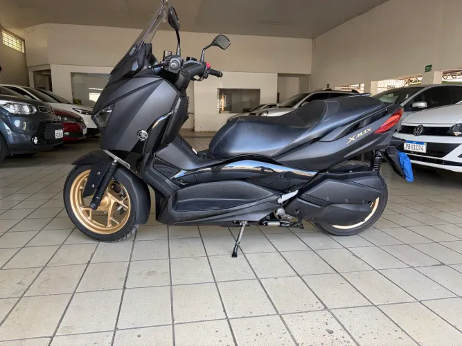 Xmax 250 2021 4100 Km