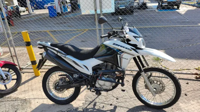 HONDA NXR BROS 160 BRANCA 2022 Shalon veículos Cariacica 