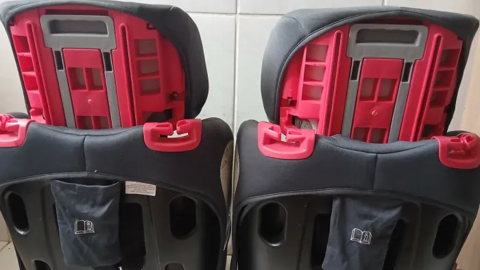 CADEIRA INFANTIL PARA CARRO R$100,00 CADA