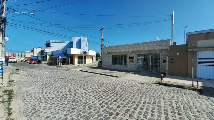 Casa de Esquina + loja comercial independente No Coração de Nova Parnamirim