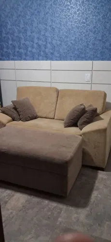 Sofá 2 lugares com puff