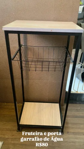 Fruteira porta garrafão de água