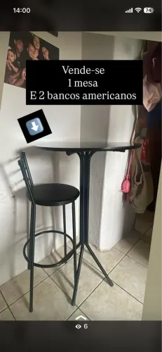 Mesinha e bancos
