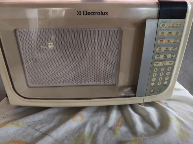 Microondas Eletrolux 30L