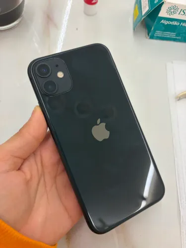 iPhone 11 64GB preto