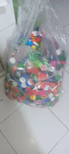 Tampinha de garrafa e outras 