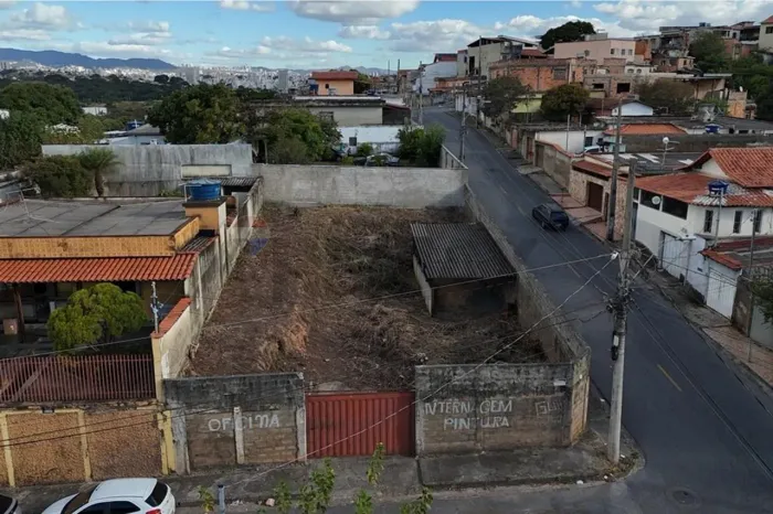 Lote de Esquina com 360m² Bairro Providência | Potencial para 720m²