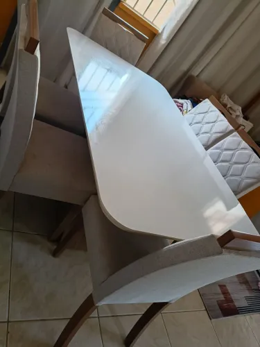 Mesa de jantar com 6 cadeiras