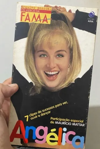 Fita VHS Fama Angélica + 60 páginas de fotos 