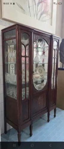 Móveis antigos, cristaleira art nouveau madeira tupumuju