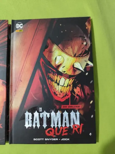 O Batman Que Ri - DC Deluxe HQ