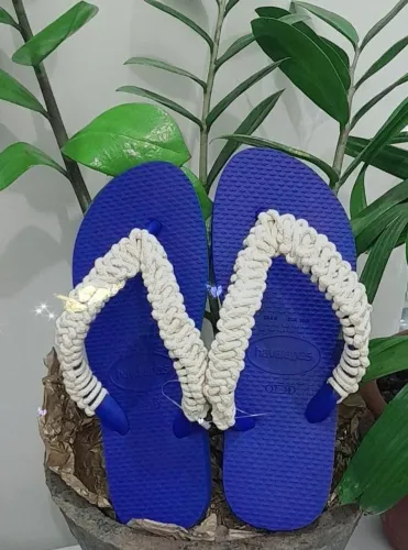 Chinelo havaianas bordado 