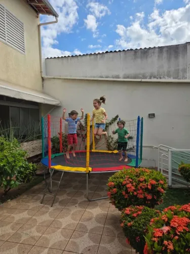 Aluguel de Pula pula e piscina de bolinhas