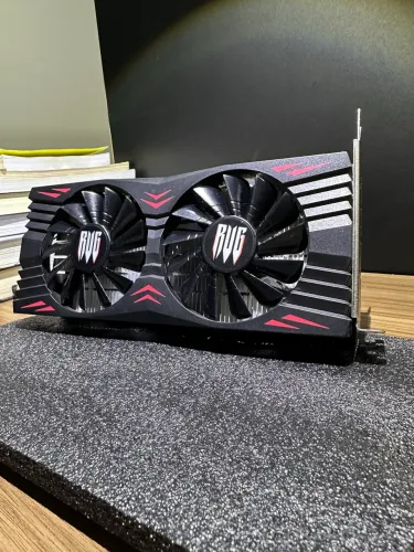 Placa de vídeo AMD RX 580 GDDR5 8GB REVENGER em excelente estado.