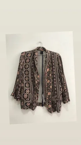 Casaquinho tamanho P Forever 21