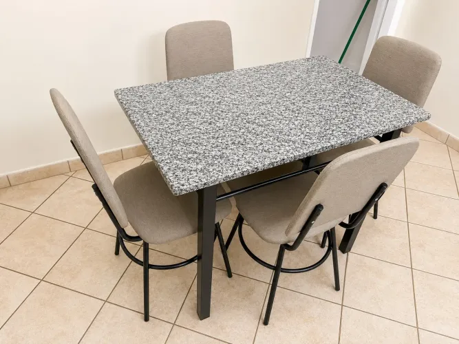 Jogo de mesa 4 cadeiras NOVO A pronta entrega 