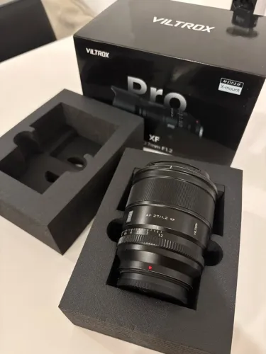 Lente Viltrox AF 27mm f/1.2 Pro para Fujifilm