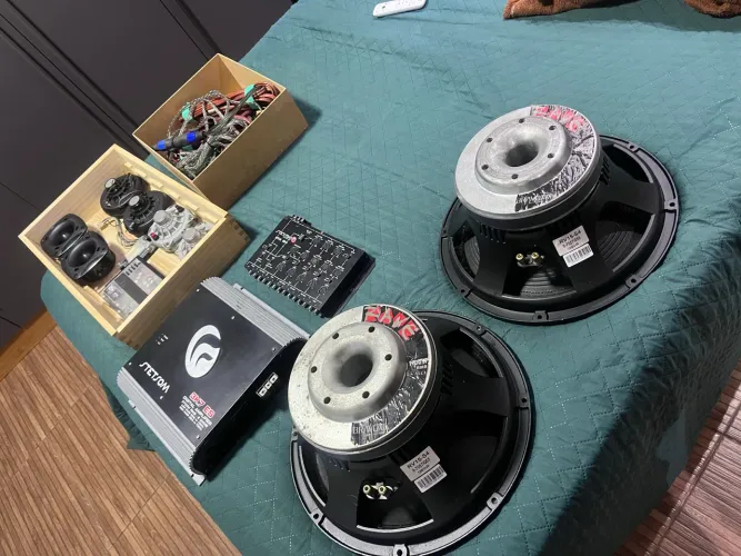 Som automotivo - Kit 2 de 15 Bravox Completo 