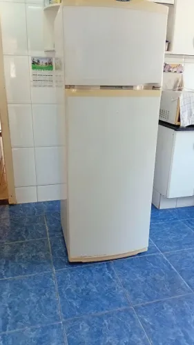 Geladeira  Brastemp  frostfree 330 L