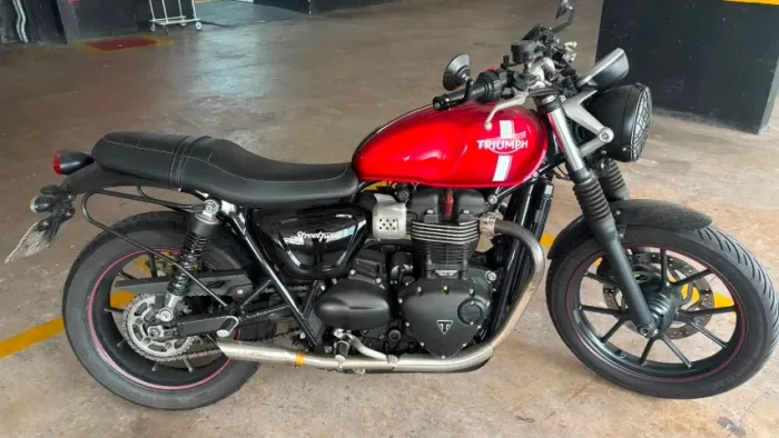 Moto TRIUMPH 900cc - PERFEITO ESTADO