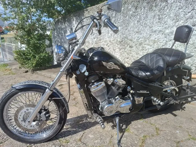 Moto shadow 600