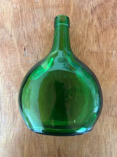 Garrafa de vinho modelo Francônia