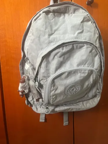 Mochila Kipling Harper - 27 L expansível - nova