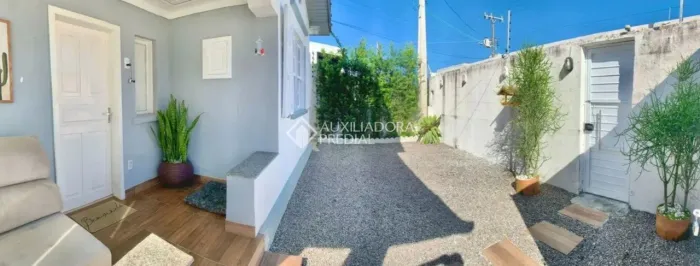 Auxiiadora Predial aluga, Casa toda mobiliada, no bairro estreito 5 minutos do centro.