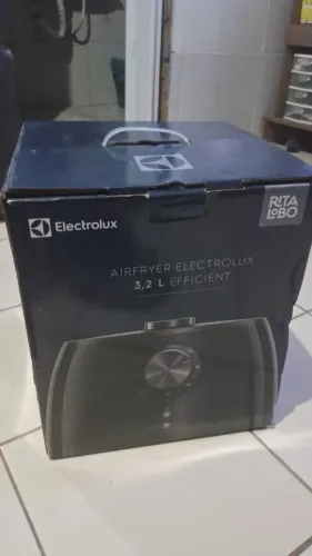 Air Fryer Electrolux por Rita Lobo 3,2L Preta Efficient 1400W (EAF10)