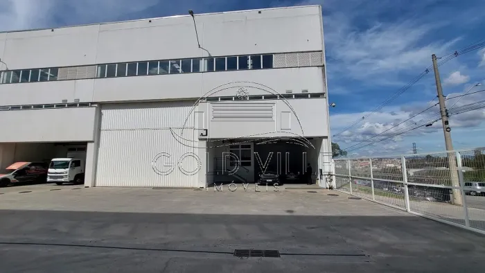 GA1719 - Alugo este galpão em Jandira com 1.100 metros de área construída, 803 metros de á
