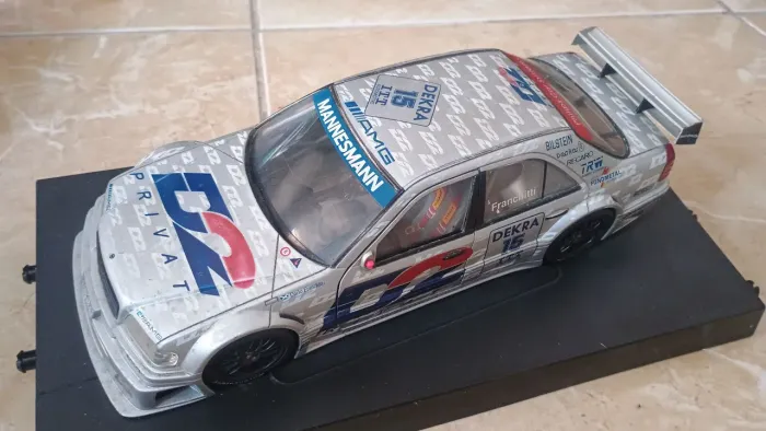 Miniatura 1/18 ut models Mercedes bens dtm .