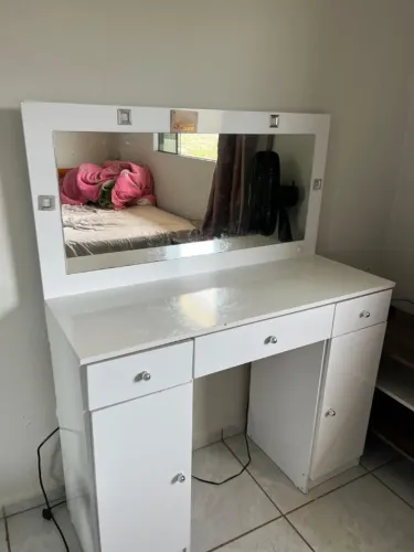 Penteadeira SemiNova com Led