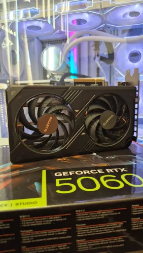 Placa de Vídeo RTX 5060 Gigabyte WindForce OC 8GB