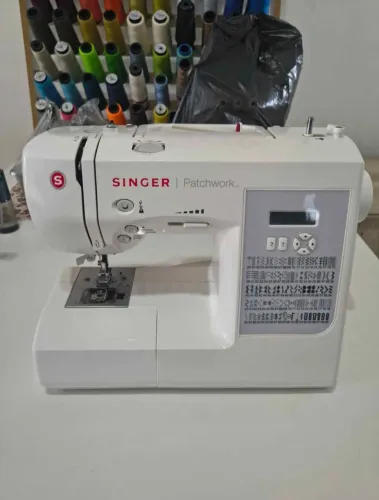 Máquina de Costura Singer 7285 Patchwork Eletrônica