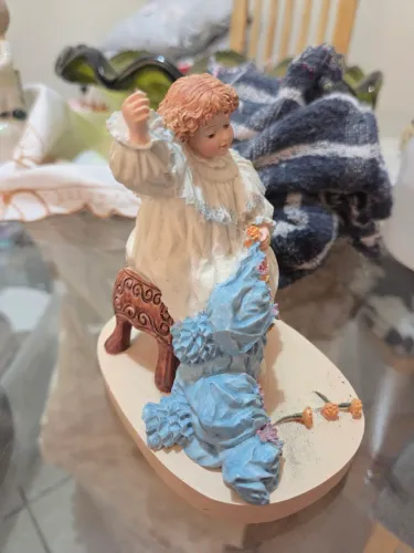 Maud Humphrey Bogart The Seamstress Heirloom Tradition Victorian Girl Figurine