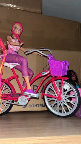 Barbie antiga de 2011