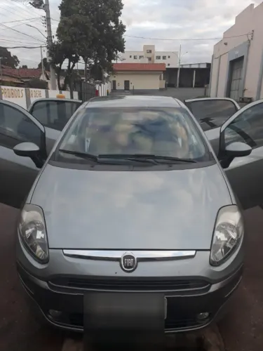 Fiat Punto Essence Dualogic 1.6 Flex 16V 5P 2013
