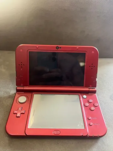 NEW NINTENDO 3Ds LL usado(novo) desbloqueado e com 30 jogos já baixados 