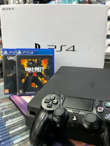 PLAYSTATION 4 SLIM 1TB IMPECÁVEL + 2 JOGOS