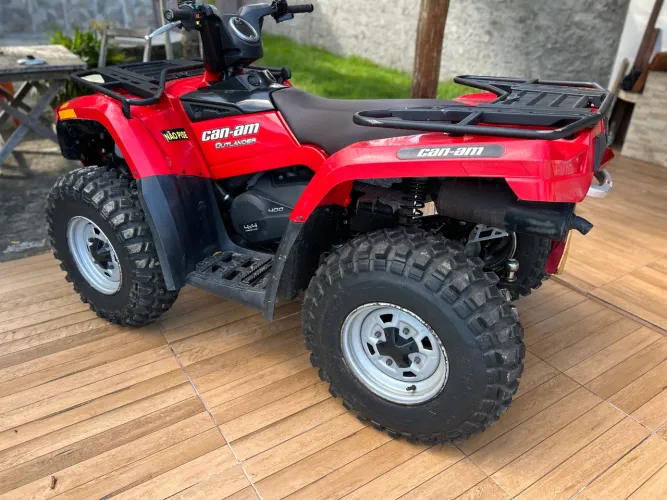 Quadriciclo Can-Am Outlander 400 EFI 4x4 2010 - Potência, qualidade e aventura!