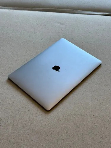 macbook pro 15 2018