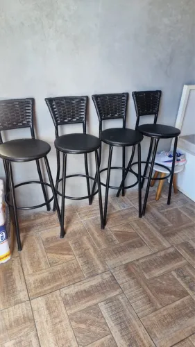 Vendo 4 banquetas 