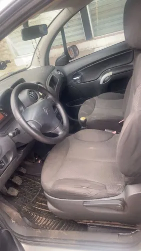 Citroen C3 GLX 1.4/ GLX Sonora 1.4 Flex 8V 5P 2011