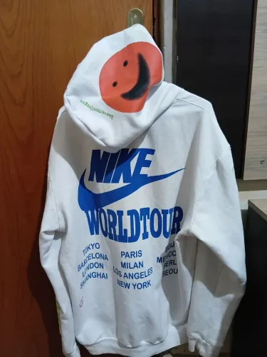 Moleton masculino Nike World tour vendo ou troco também 