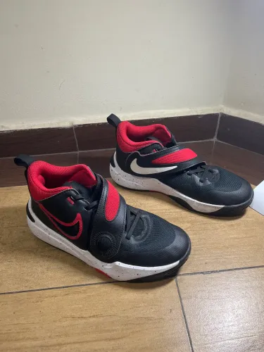 Tênis Nike Team Hustle D11,tam 37