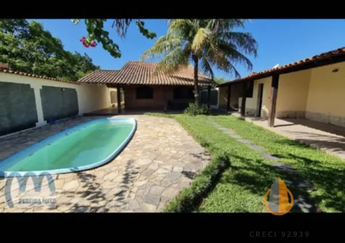 Casa à Venda - 385,50m² com Piscina e Churrasqueira - Perfeita para Família